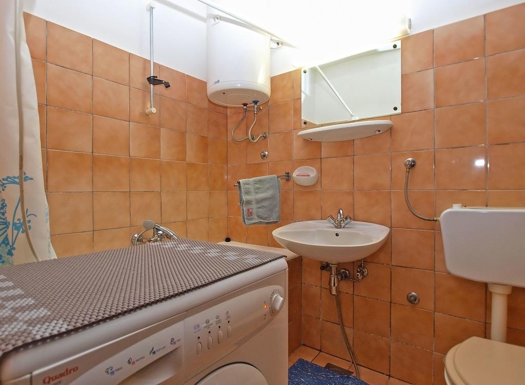 Apartment Stipe 1444 Marčana Eksteriør billede
